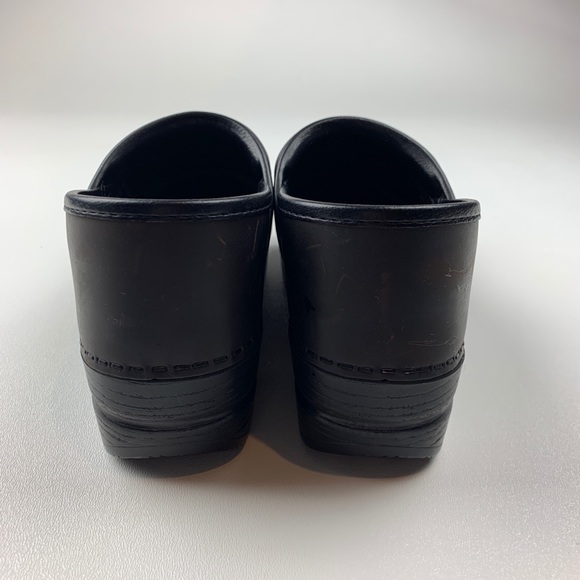 🎉SOLD🎉Dansko Size 38 Leather Black Brown Clogs - Picture 3 of 8